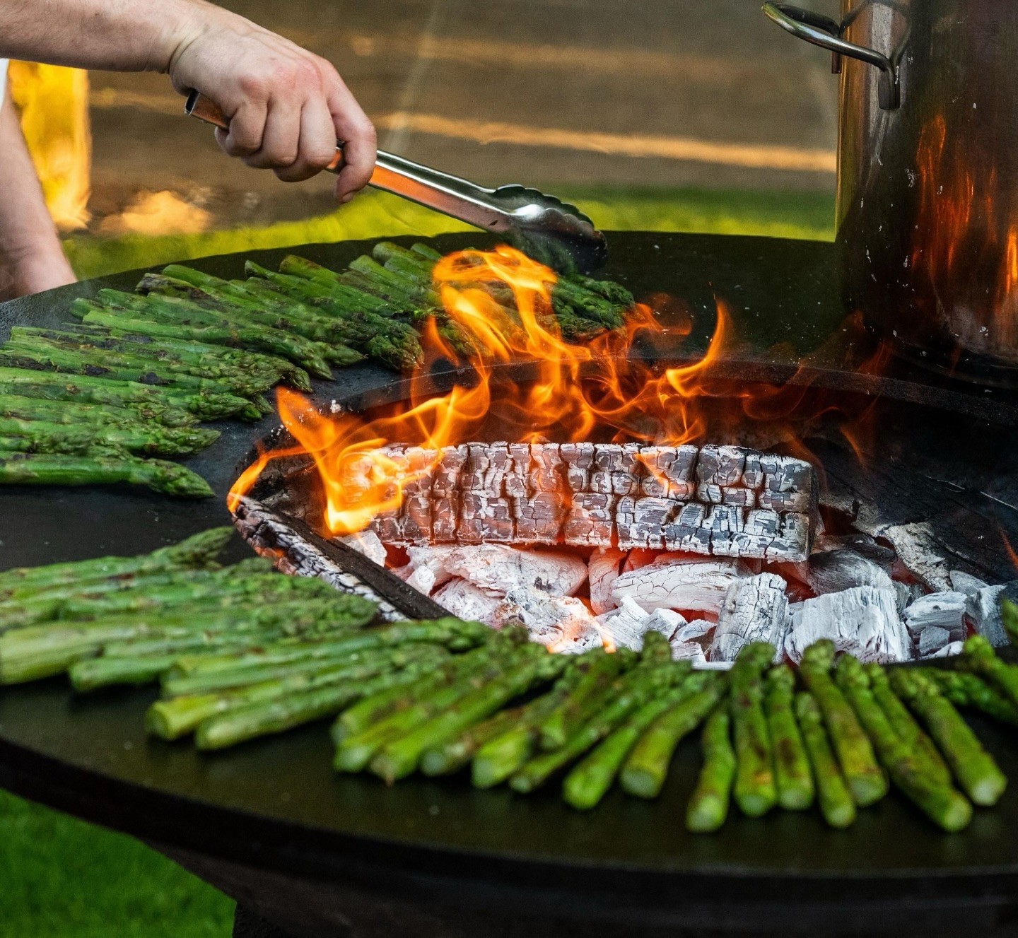 Sfeer in Les Jardins bij avond